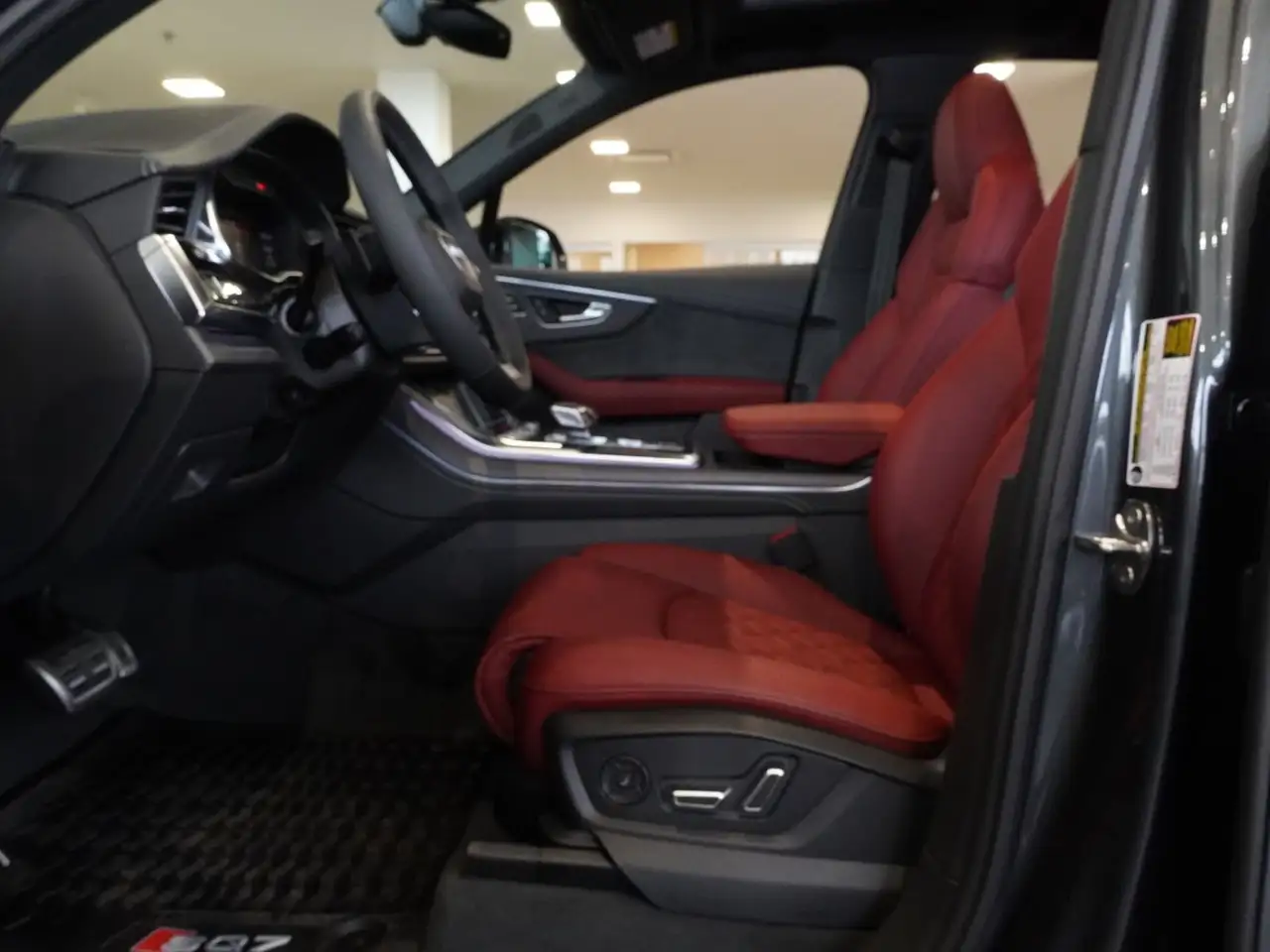 Audi SQ7 photo Audi SQ7