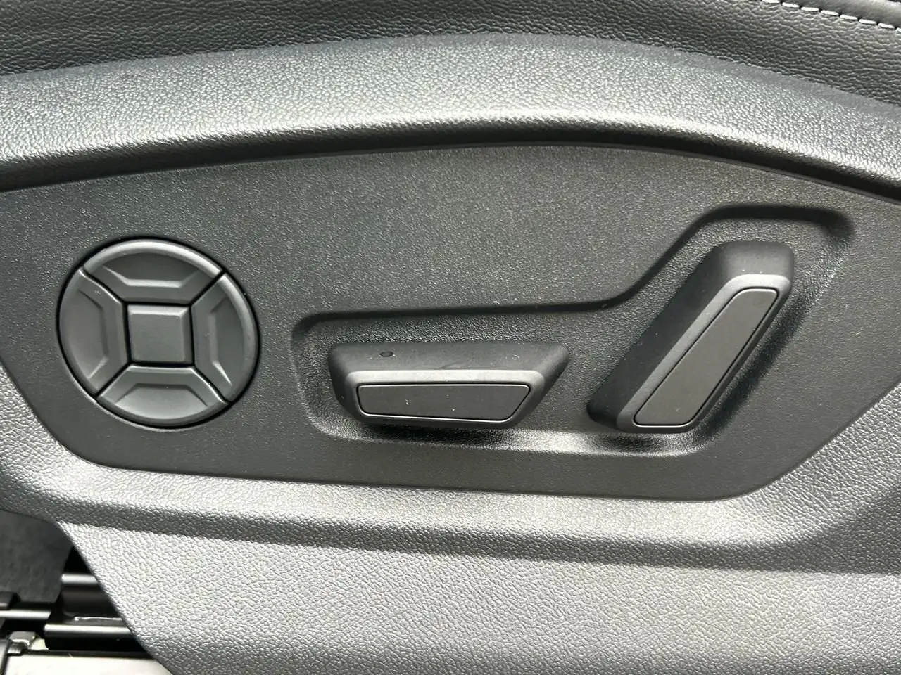 Audi Q8 photo Audi Q8