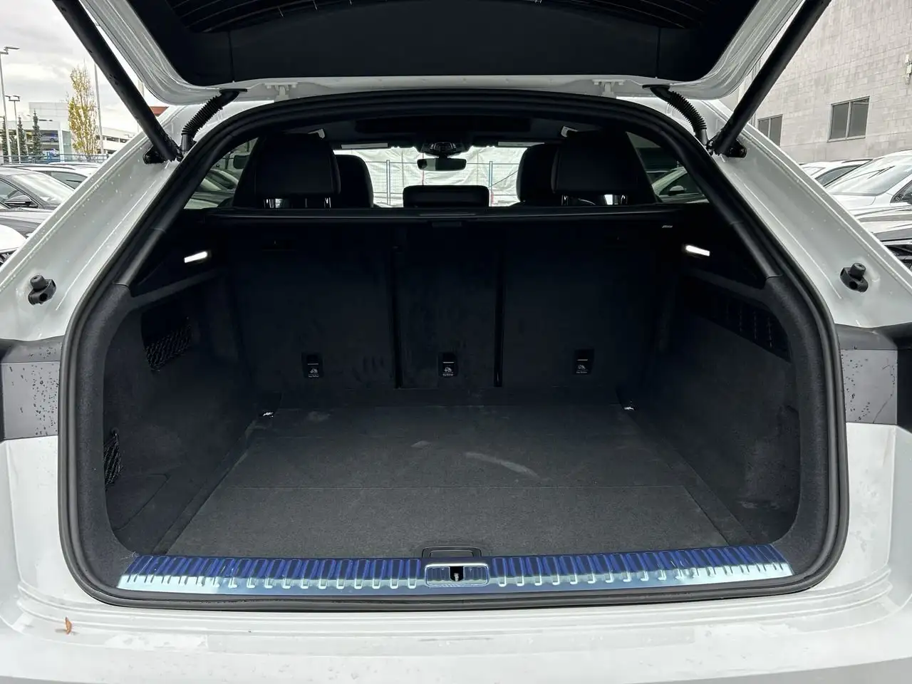 Audi Q8 photo Audi Q8