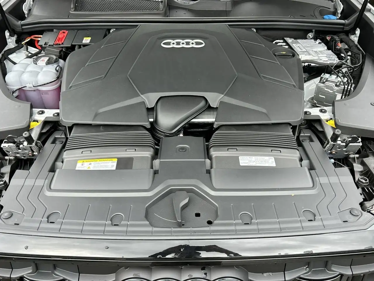 Audi Q8 photo Audi Q8