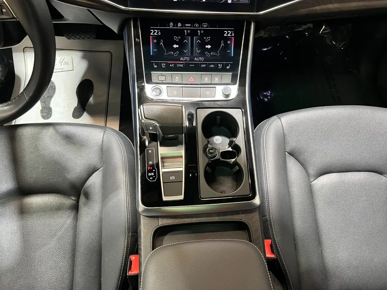 Audi Q8 fotografie Audi Q8
