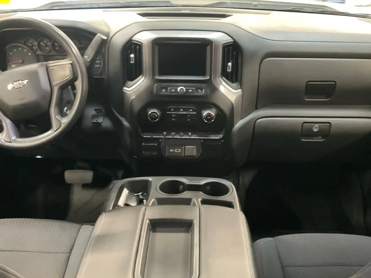 Chevrolet Silverado 1500 снимка Chevrolet Silverado 1500