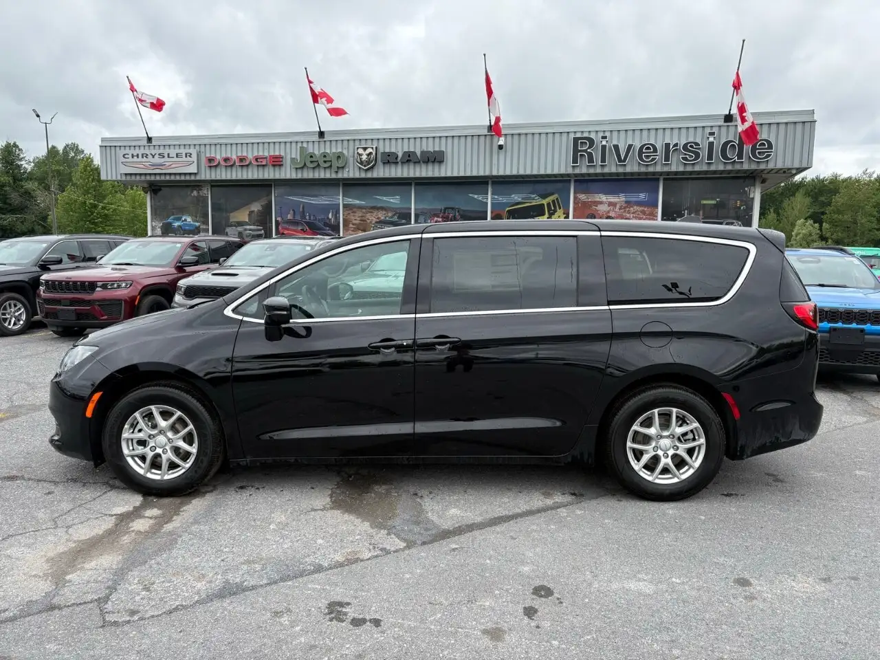 Chrysler Grand Caravan снимка Chrysler Grand Caravan