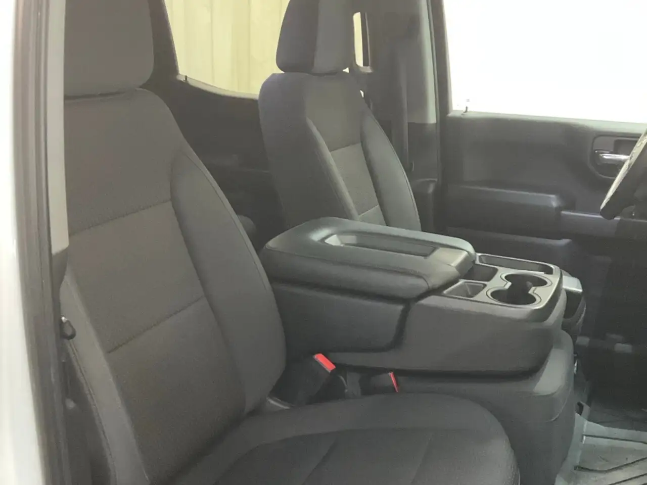 Chevrolet Silverado 1500 снимка Chevrolet Silverado 1500