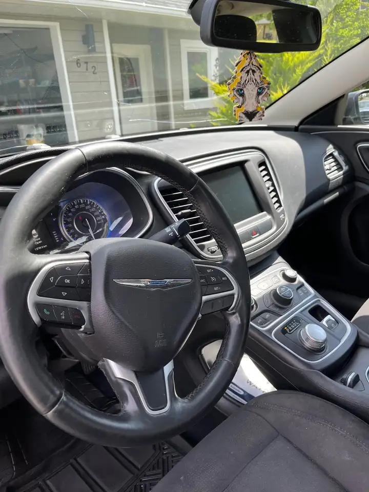 Chrysler 200 photo Chrysler 200
