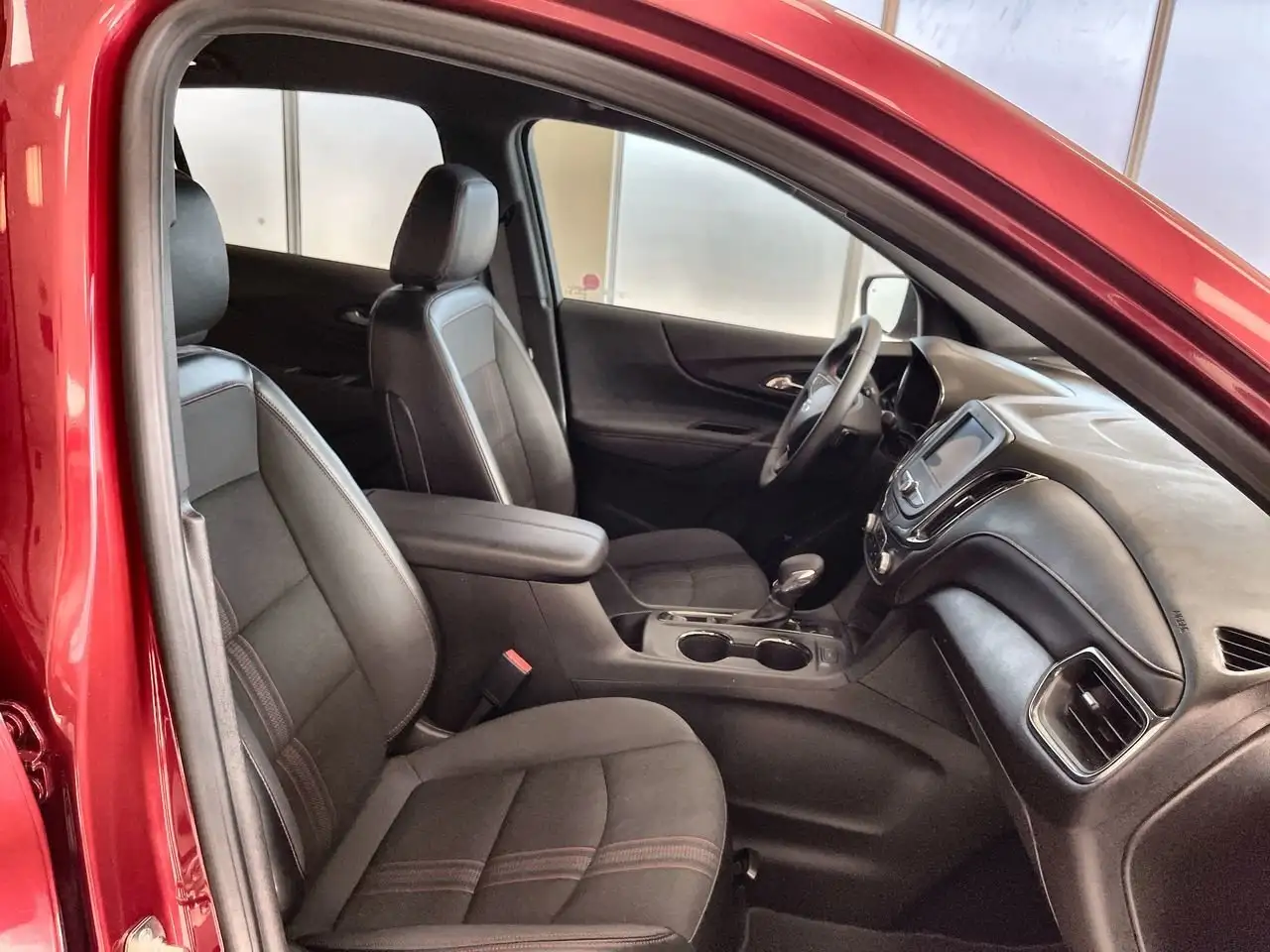 Chevrolet Equinox снимка Chevrolet Equinox