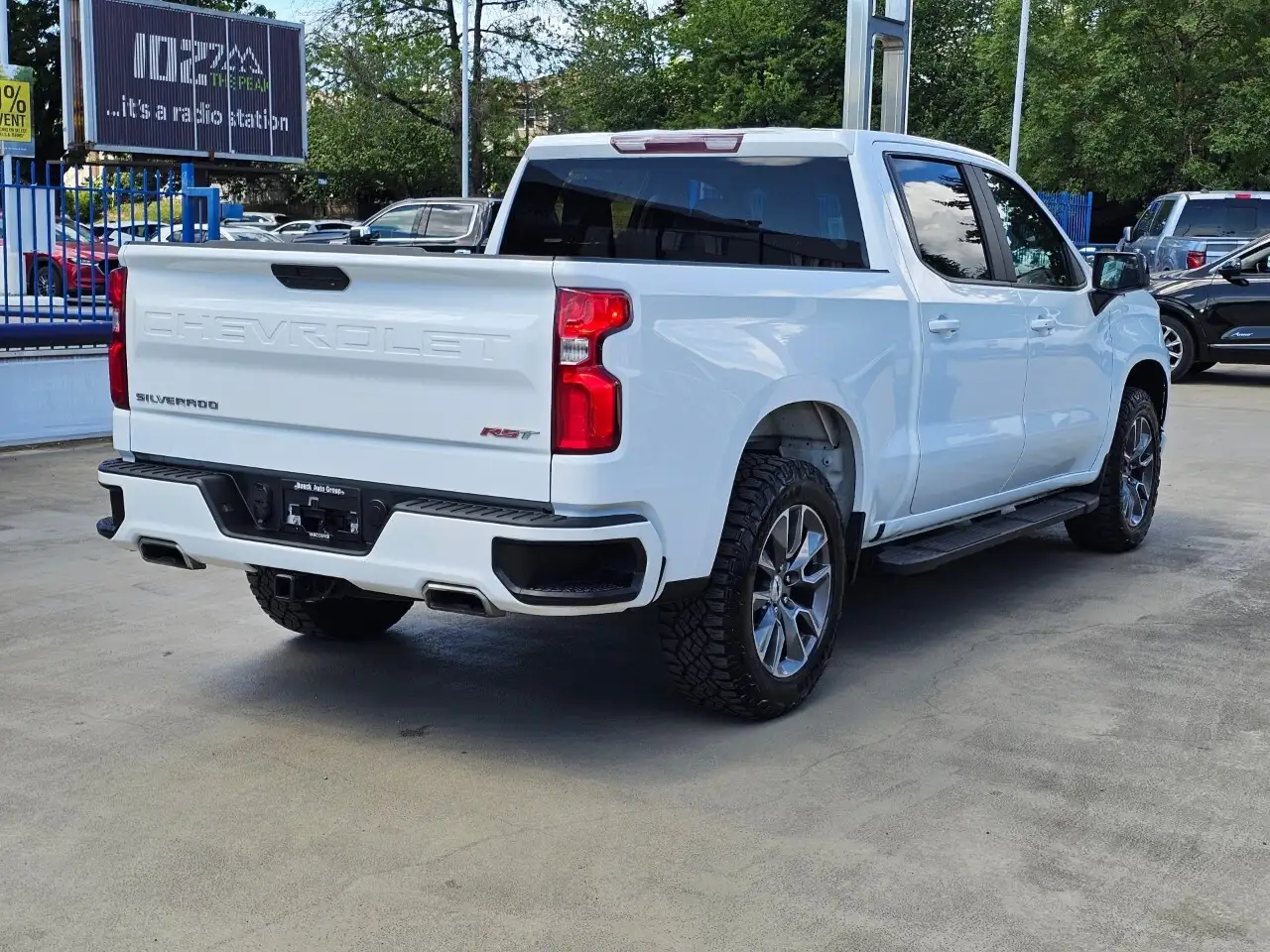 Chevrolet Silverado 1500 photo Chevrolet Silverado 1500