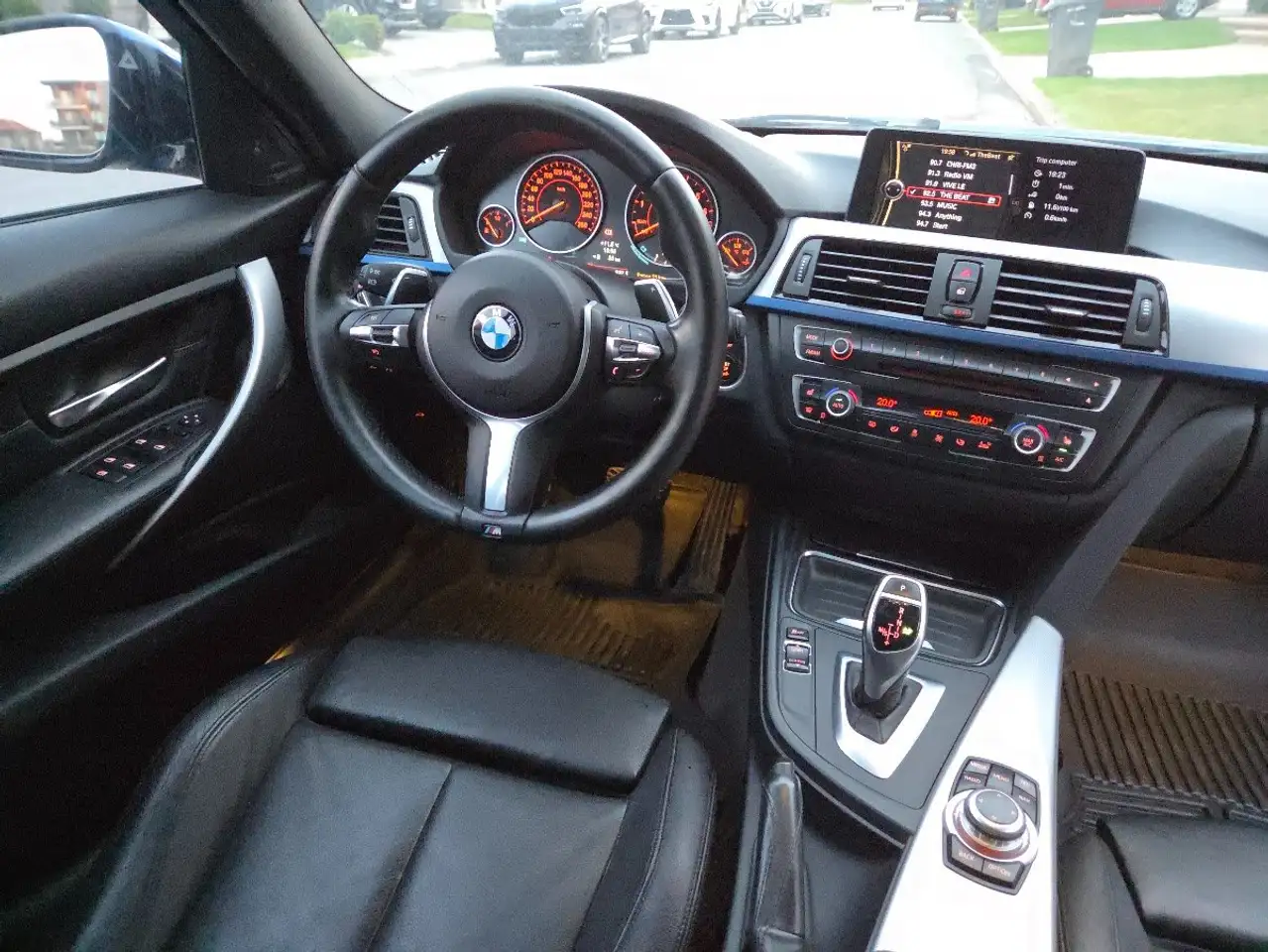 BMW 3 Series photo BMW 3 Series