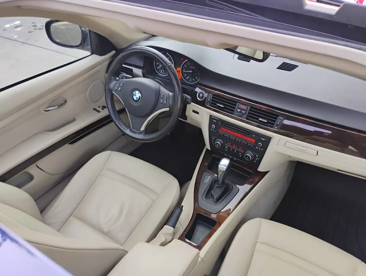 BMW 3 Series photo BMW 3 Series