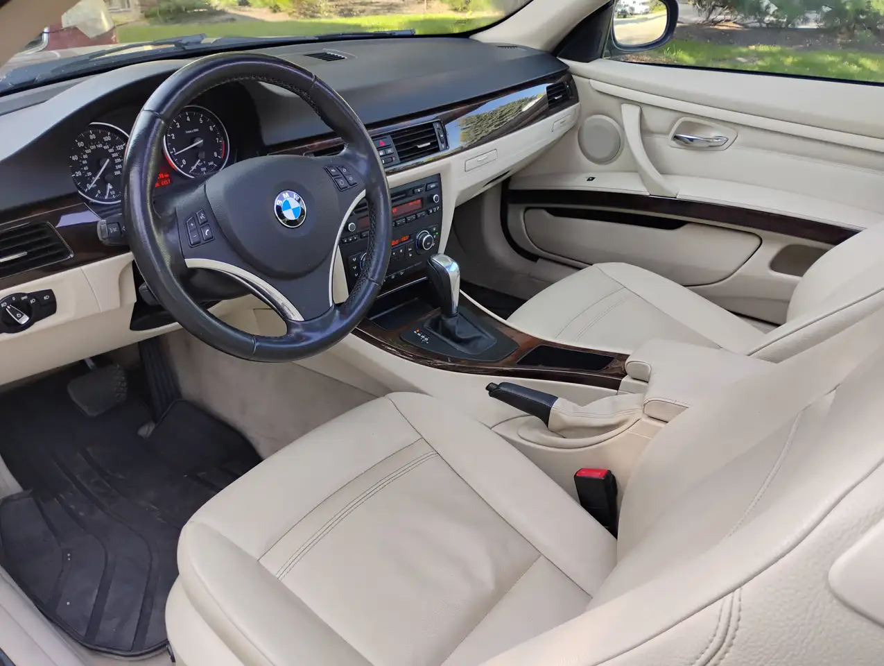 BMW 3 Series photo BMW 3 Series