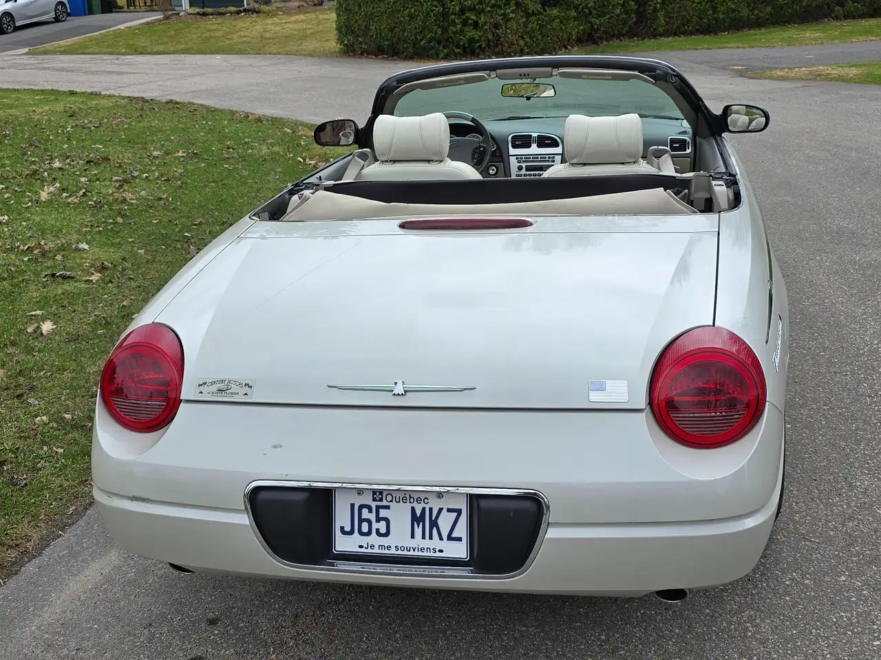 Ford Thunderbird photo Ford Thunderbird