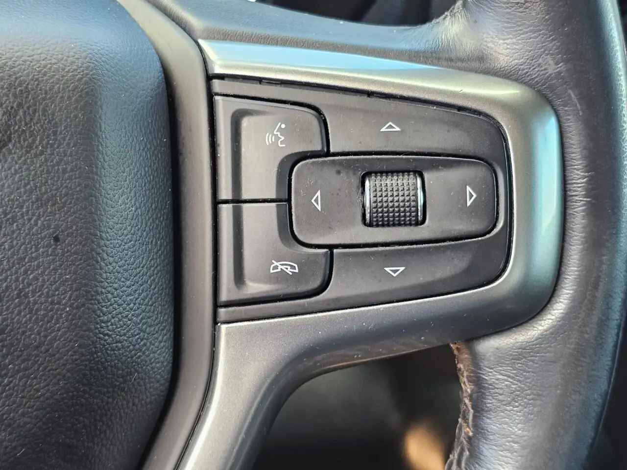 Chevrolet Silverado 1500 photo Chevrolet Silverado 1500