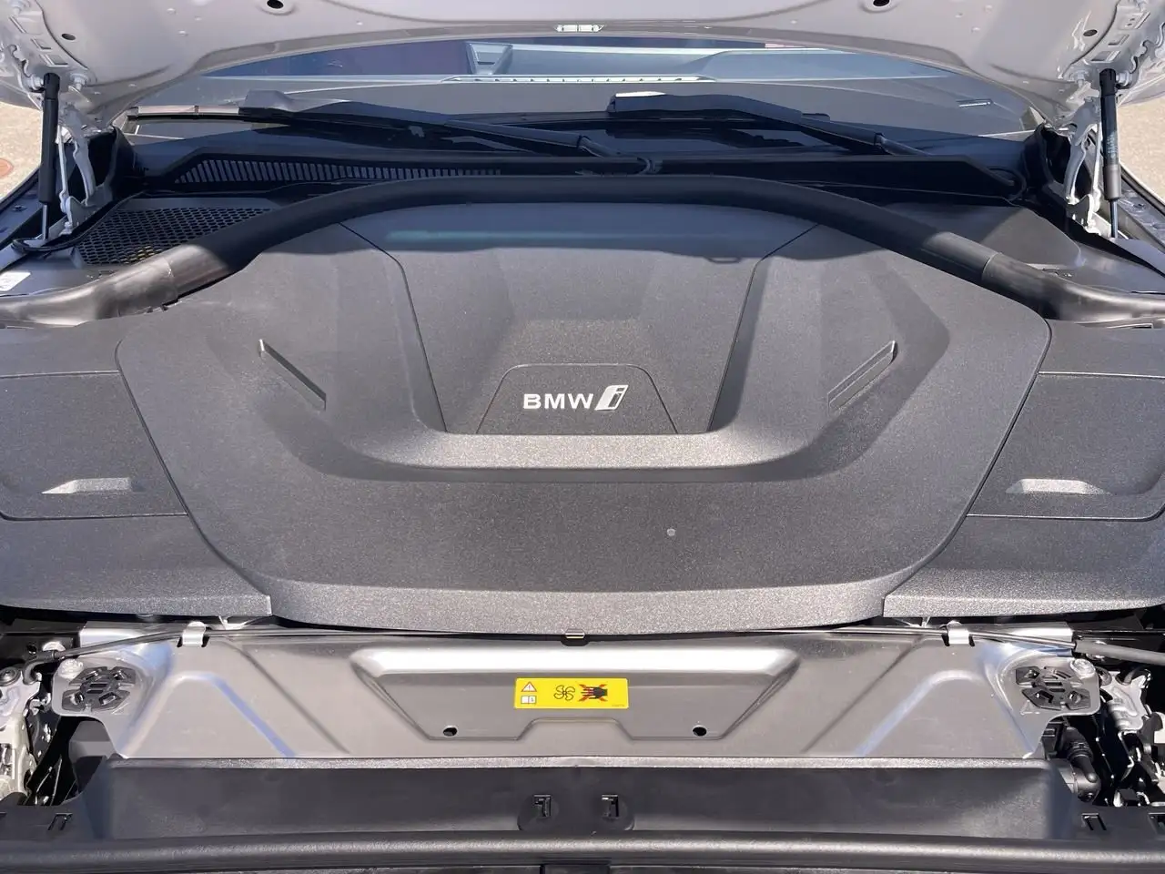 BMW i4 снимка BMW i4