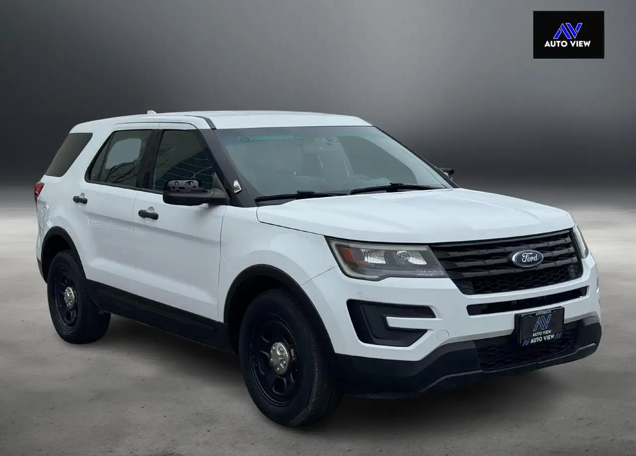Ford Police Interceptor Utility снимка Ford Police Interceptor Utility