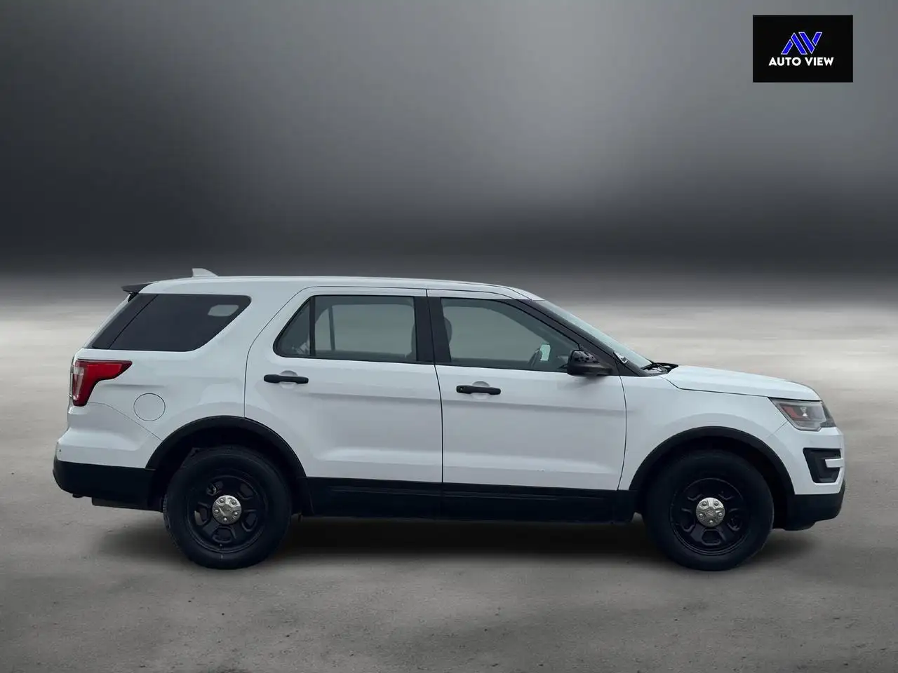 Ford Police Interceptor Utility снимка Ford Police Interceptor Utility