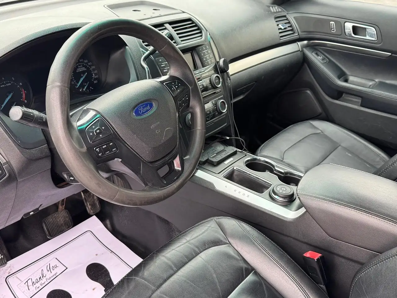 Ford Police Interceptor Utility снимка Ford Police Interceptor Utility