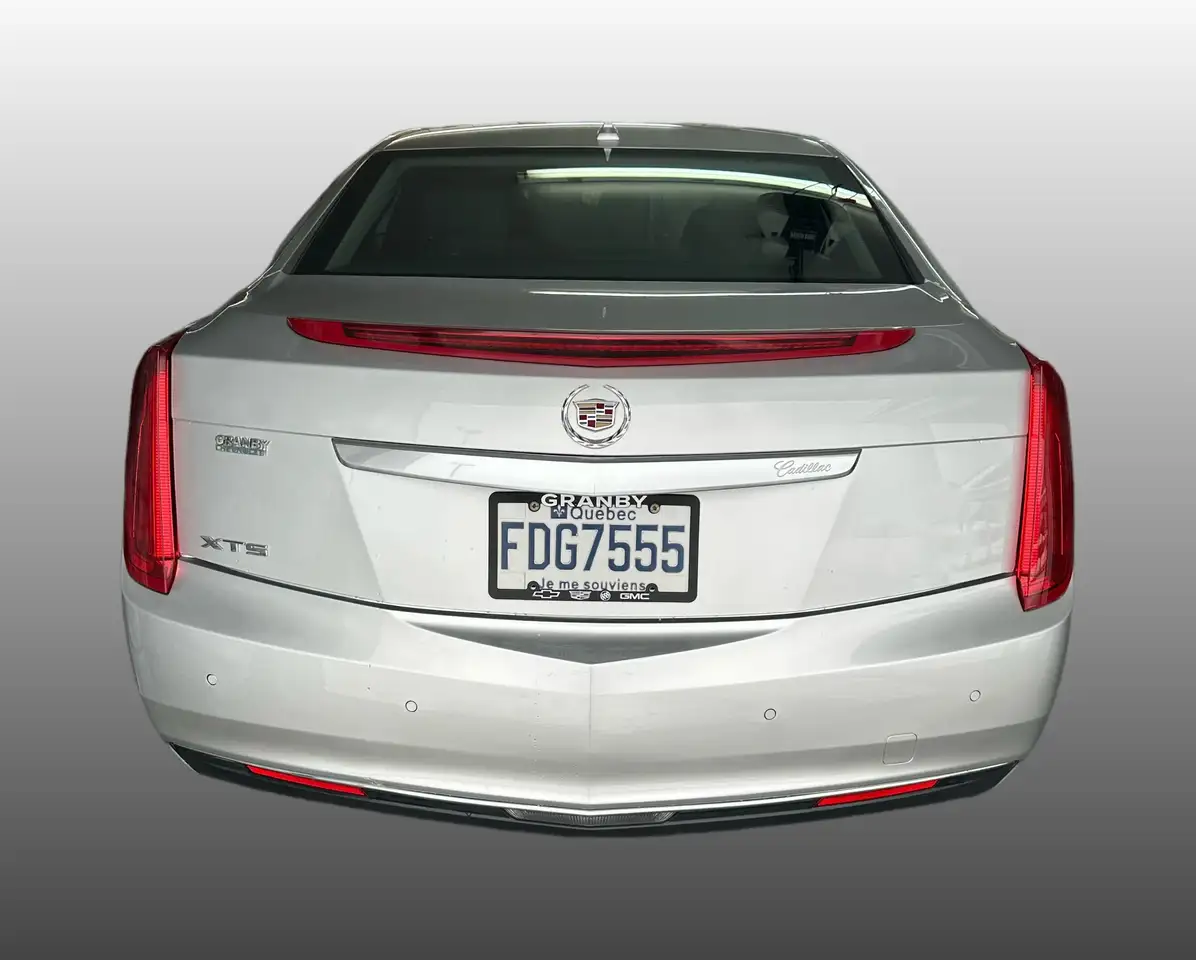 Cadillac XTS photo Cadillac XTS