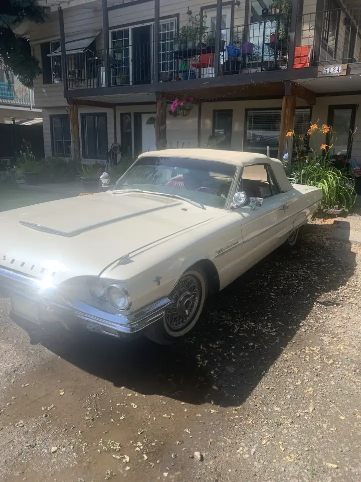 1964 Ford Thunderbird