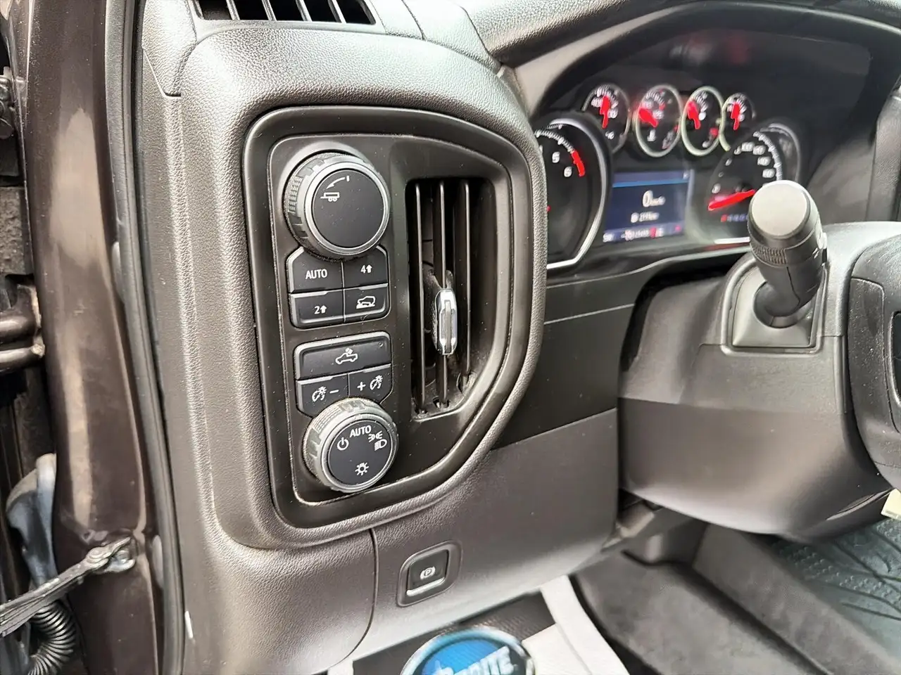 Chevrolet Silverado 1500 снимка Chevrolet Silverado 1500