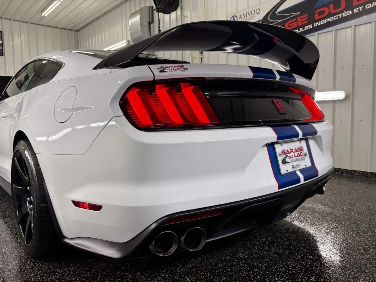 Ford Mustang снимка Ford Mustang
