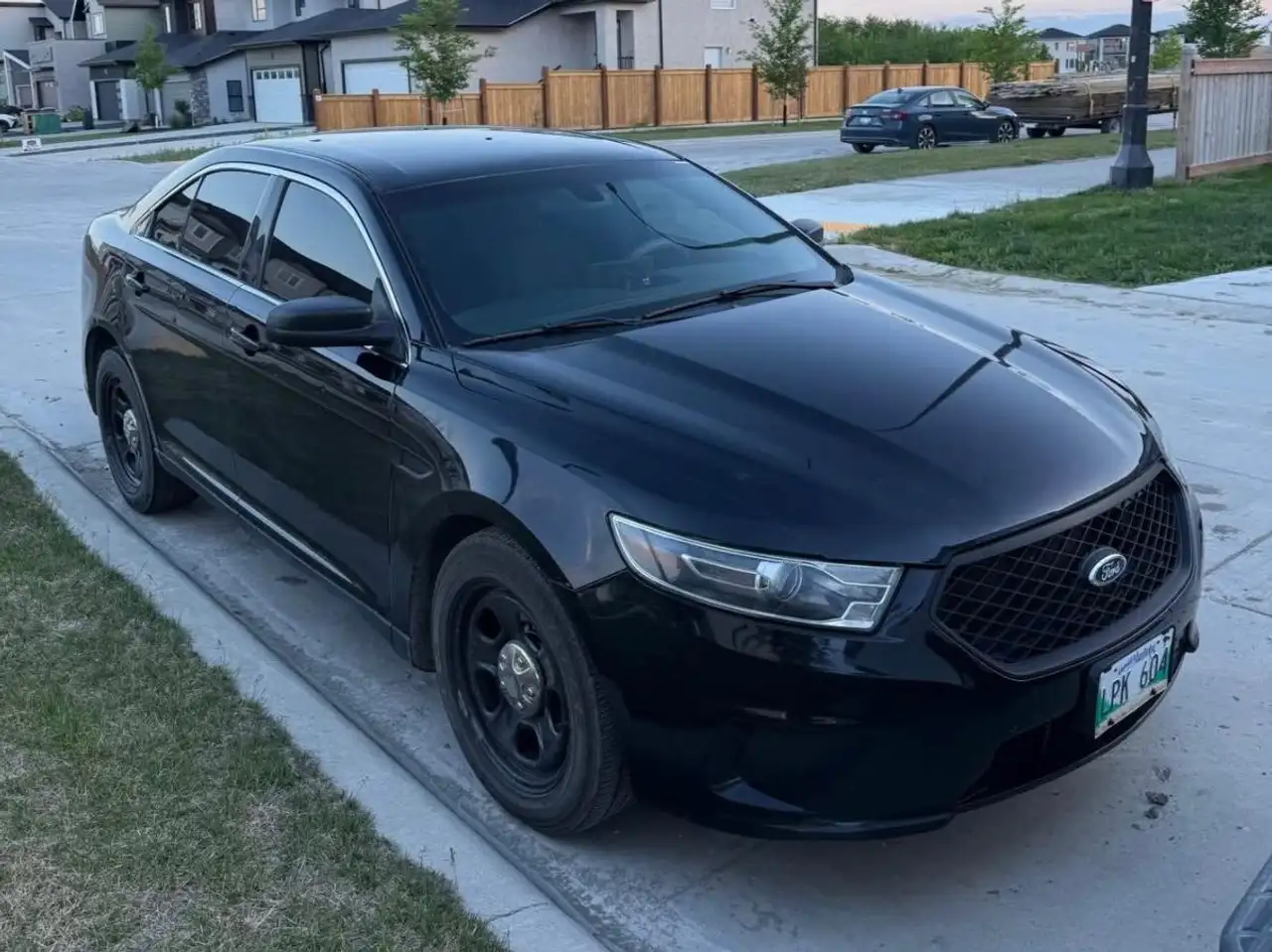 Ford Police Interceptor Sedan снимка Ford Police Interceptor Sedan