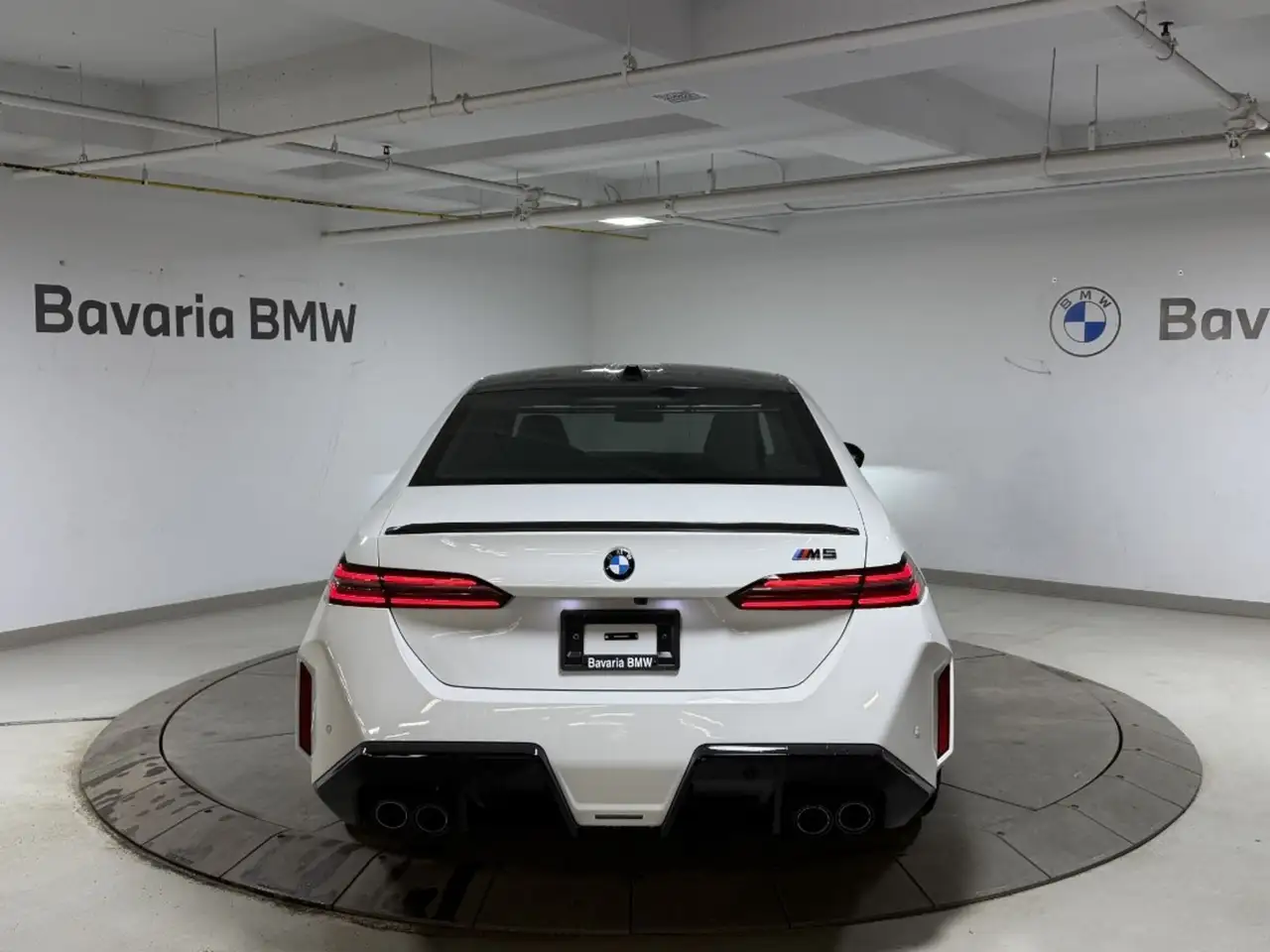 BMW M5 снимка BMW M5