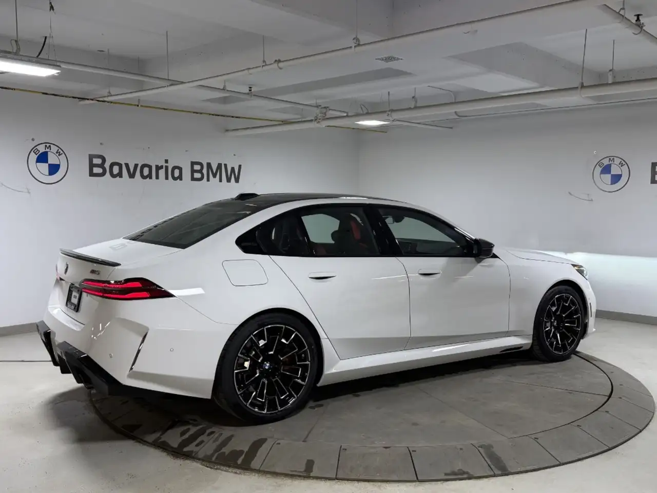 BMW M5 снимка BMW M5