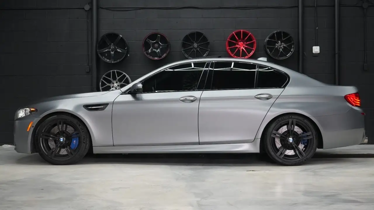 BMW M5 photo BMW M5