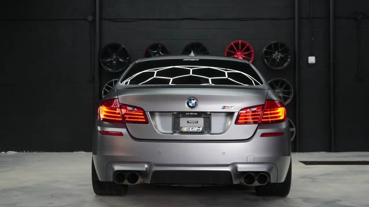 BMW M5 photo BMW M5