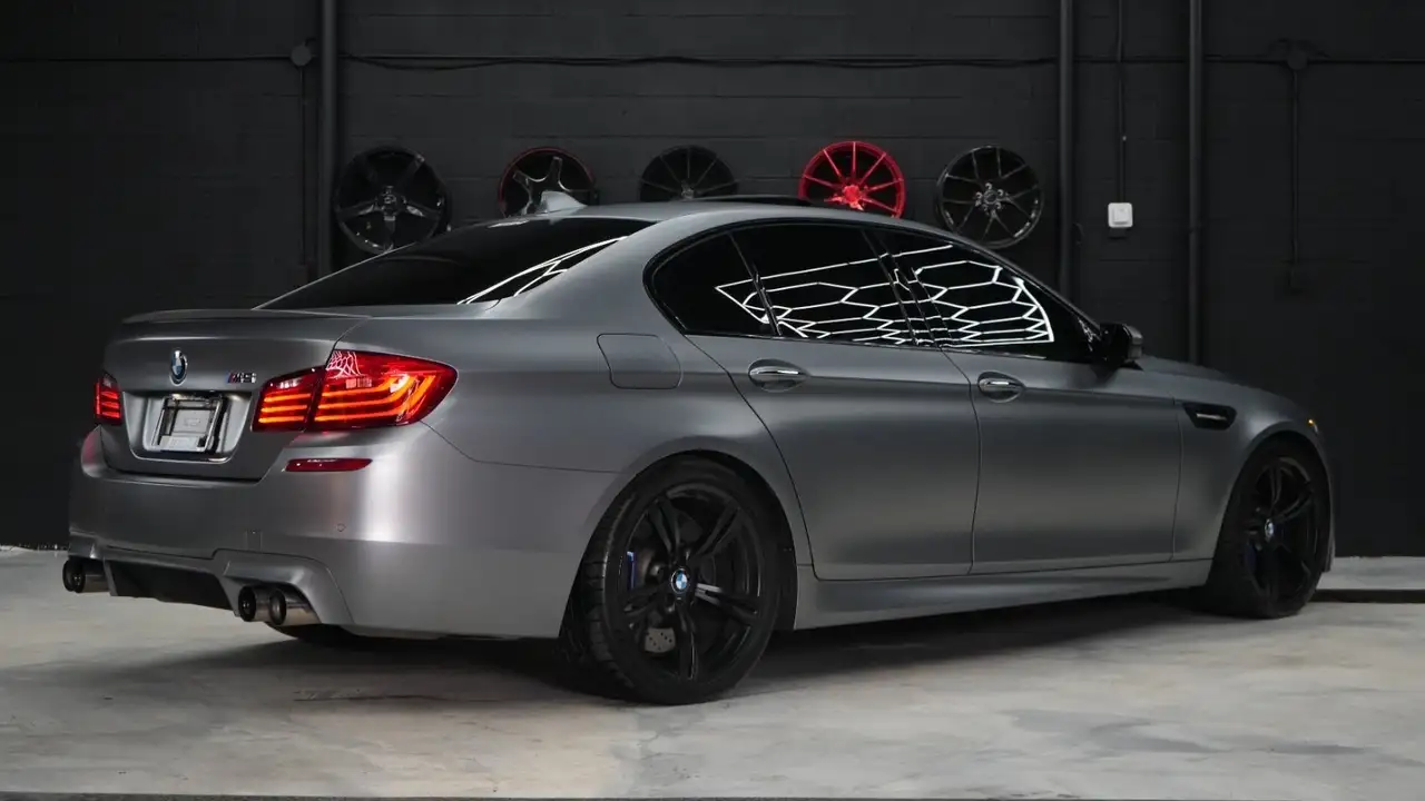 BMW M5 photo BMW M5