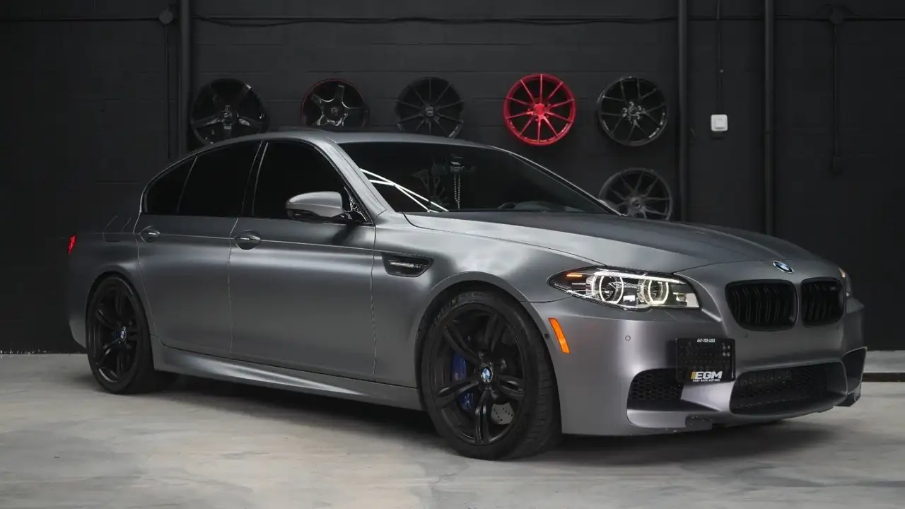 BMW M5 photo BMW M5