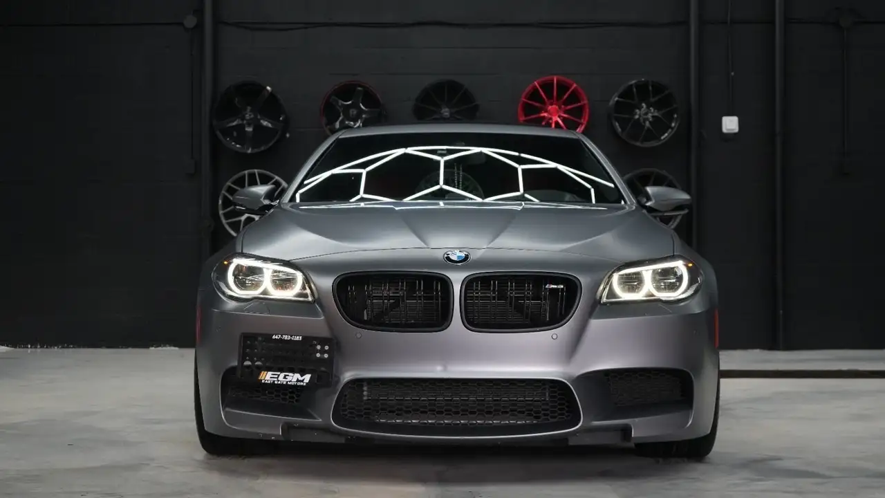 BMW M5 photo BMW M5