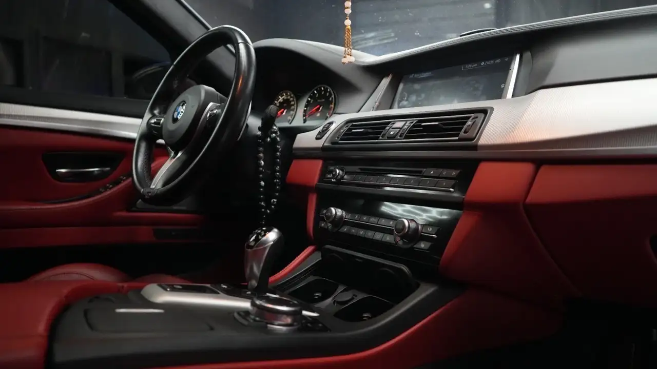 BMW M5 photo BMW M5