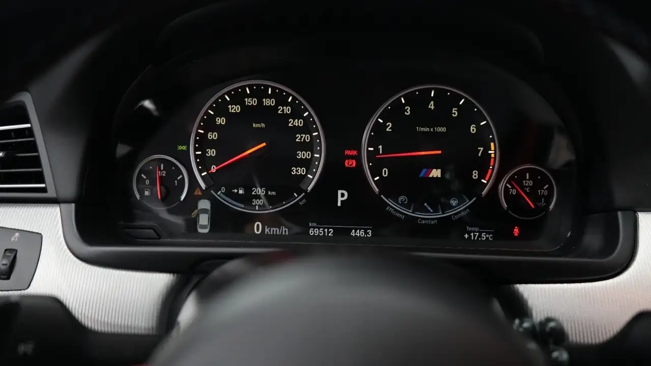 BMW M5 photo BMW M5