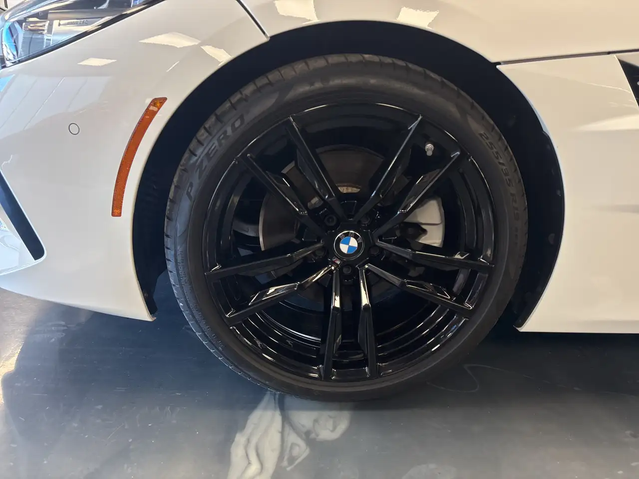 BMW Z4 photo BMW Z4