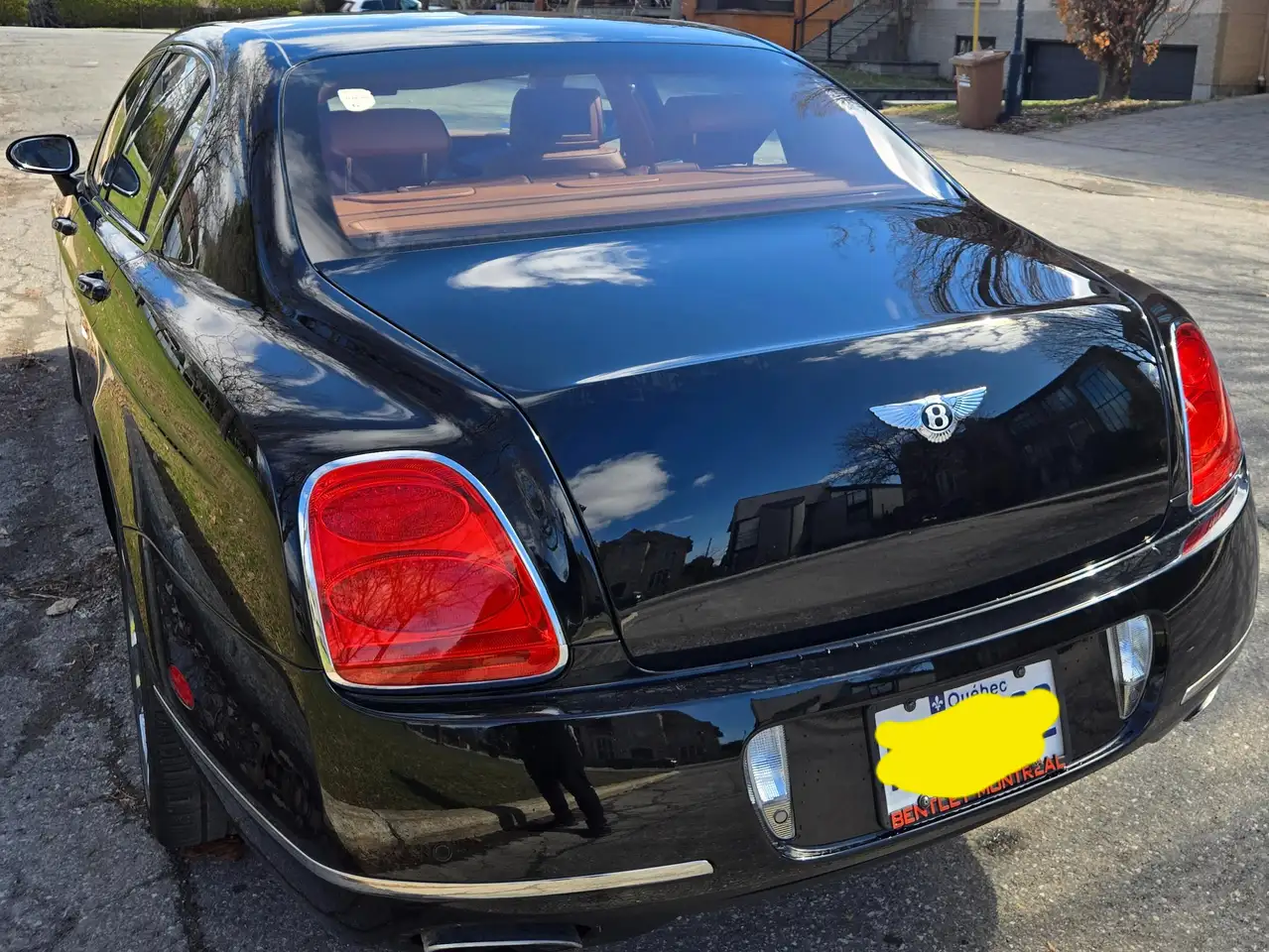 Bentley Flying Spur снимка Bentley Flying Spur