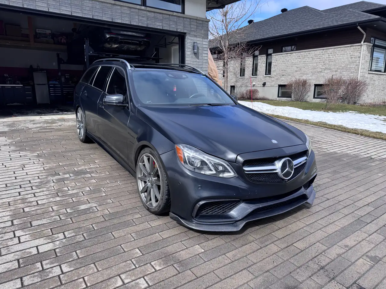 Mercedes-Benz E-Class photo Mercedes-Benz E-Class
