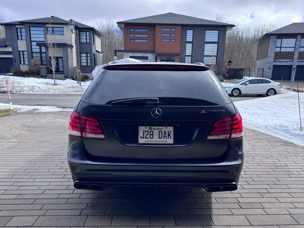 Mercedes-Benz E-Class photo Mercedes-Benz E-Class