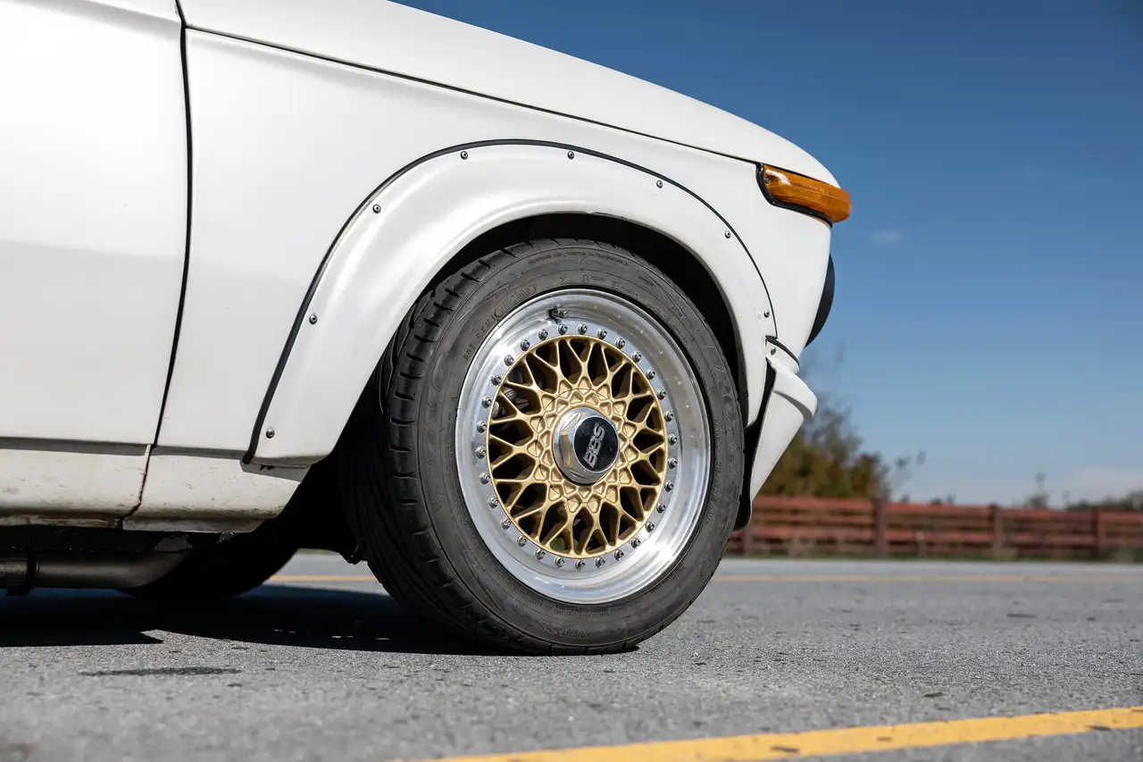 BMW 2002 photo BMW 2002