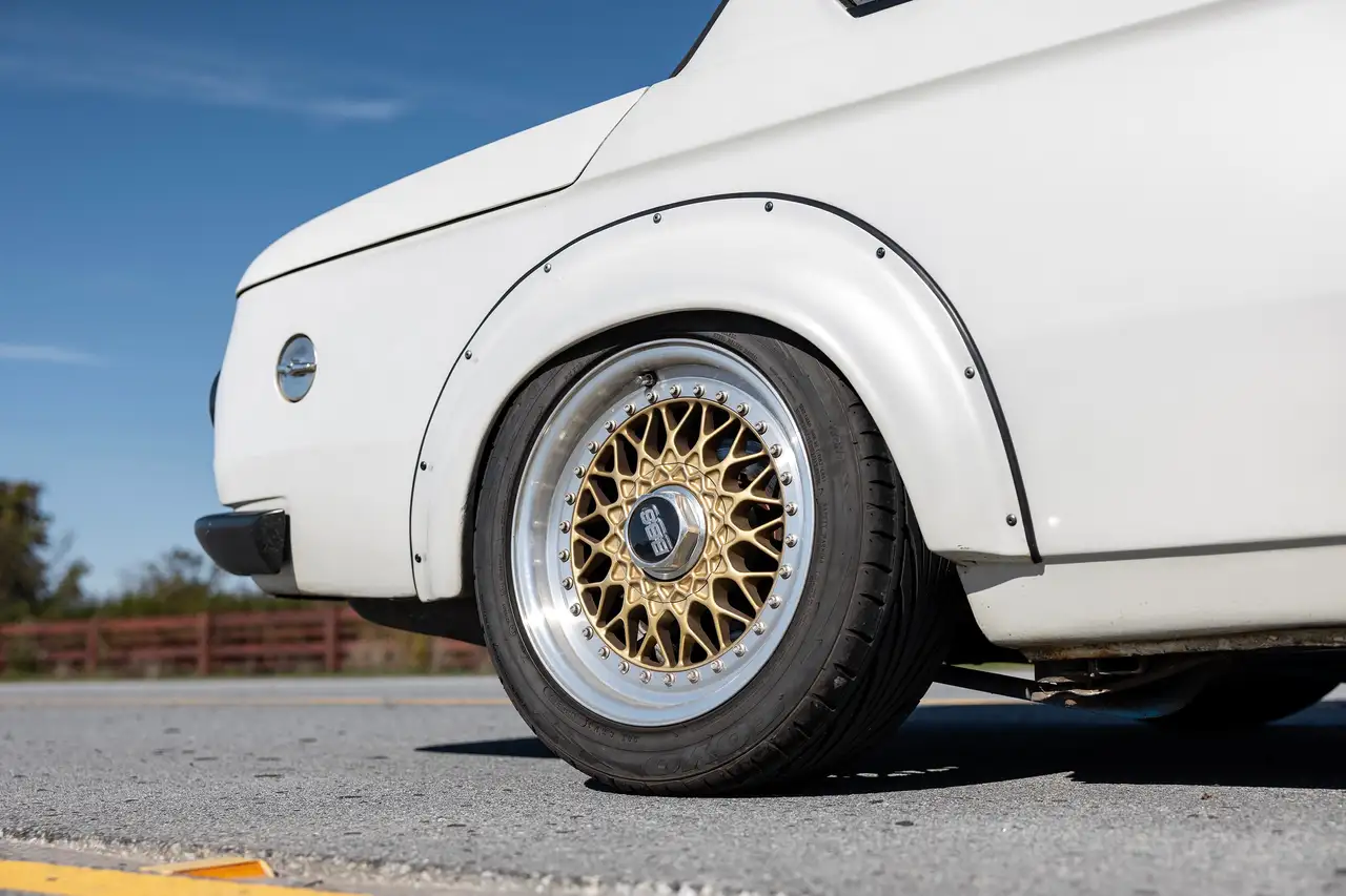 BMW 2002 photo BMW 2002