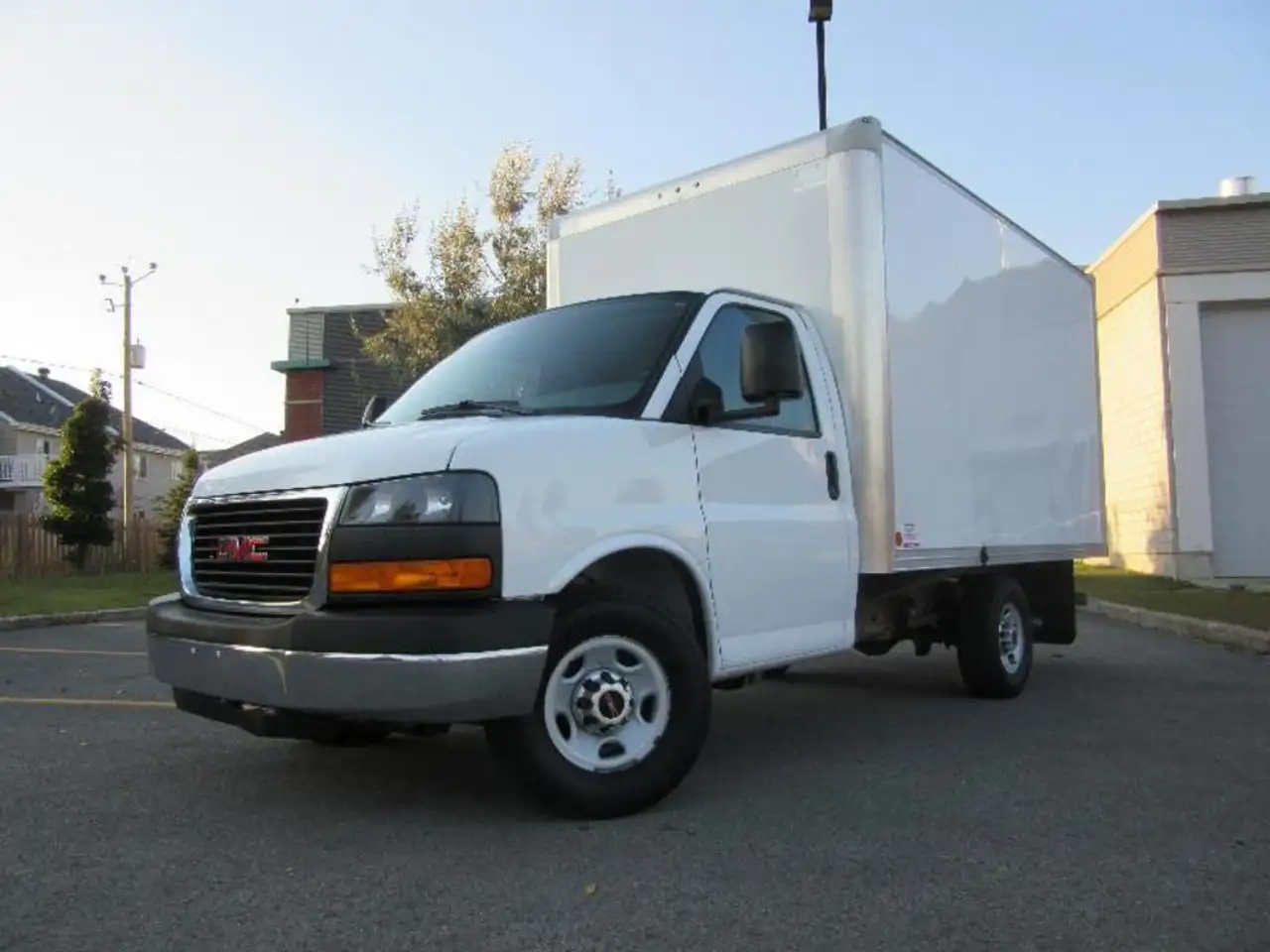 Chevrolet Express Passenger снимка Chevrolet Express Passenger