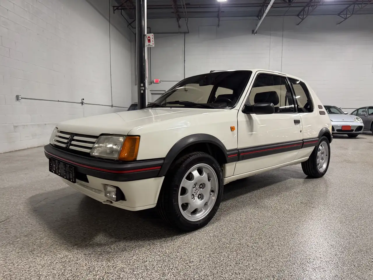 Peugeot 205 снимка Peugeot 205