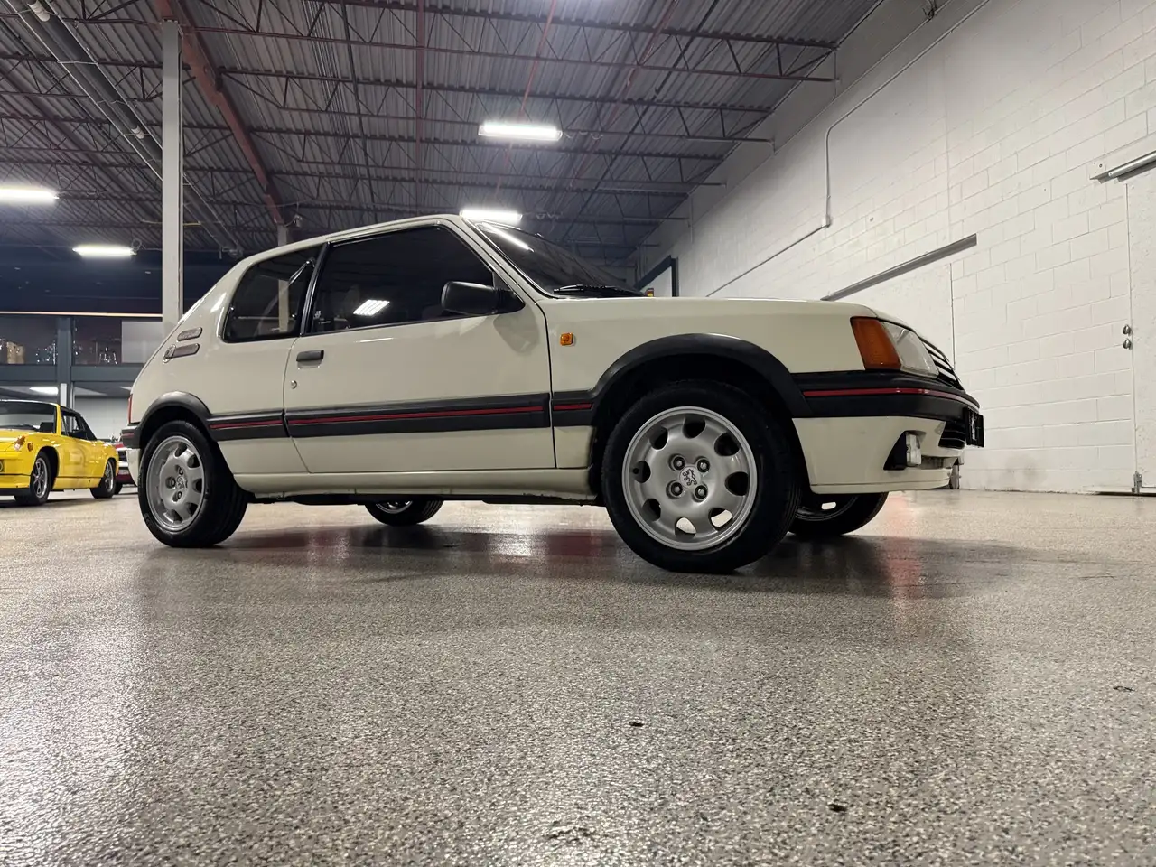 Peugeot 205 снимка Peugeot 205