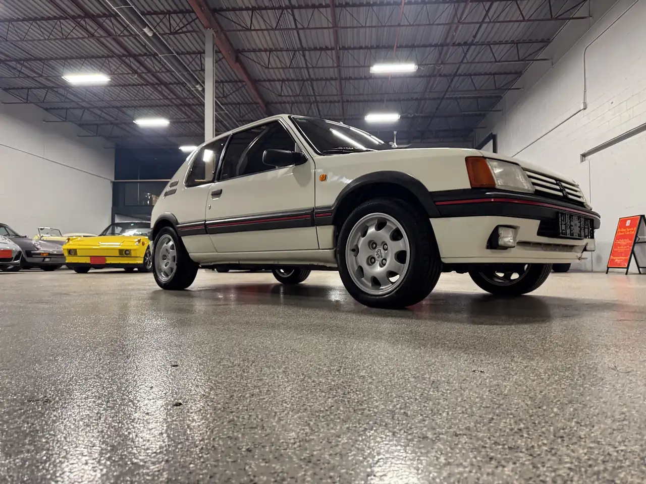 Peugeot 205 снимка Peugeot 205