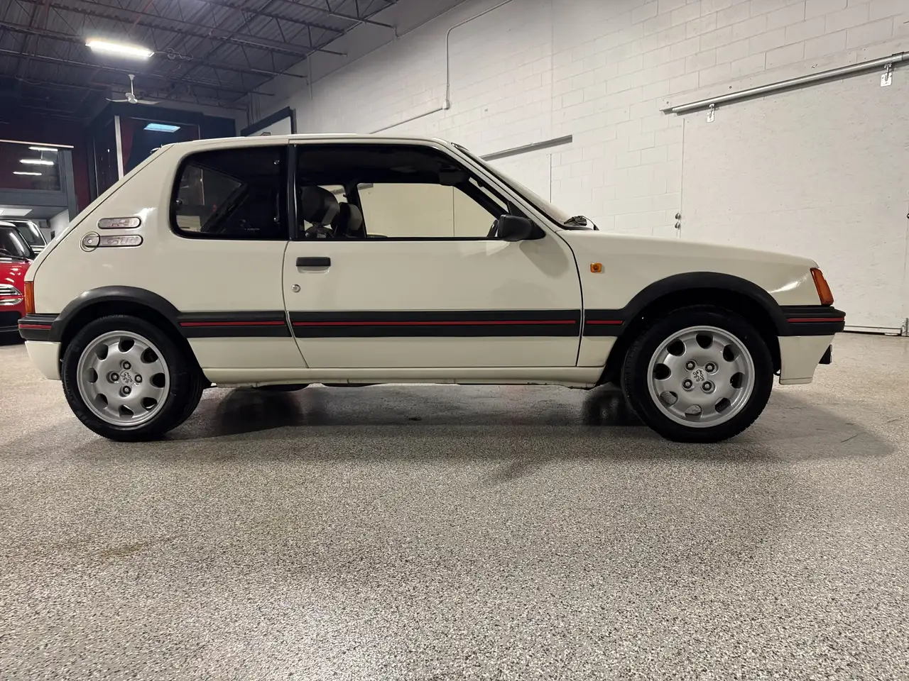 Peugeot 205 снимка Peugeot 205