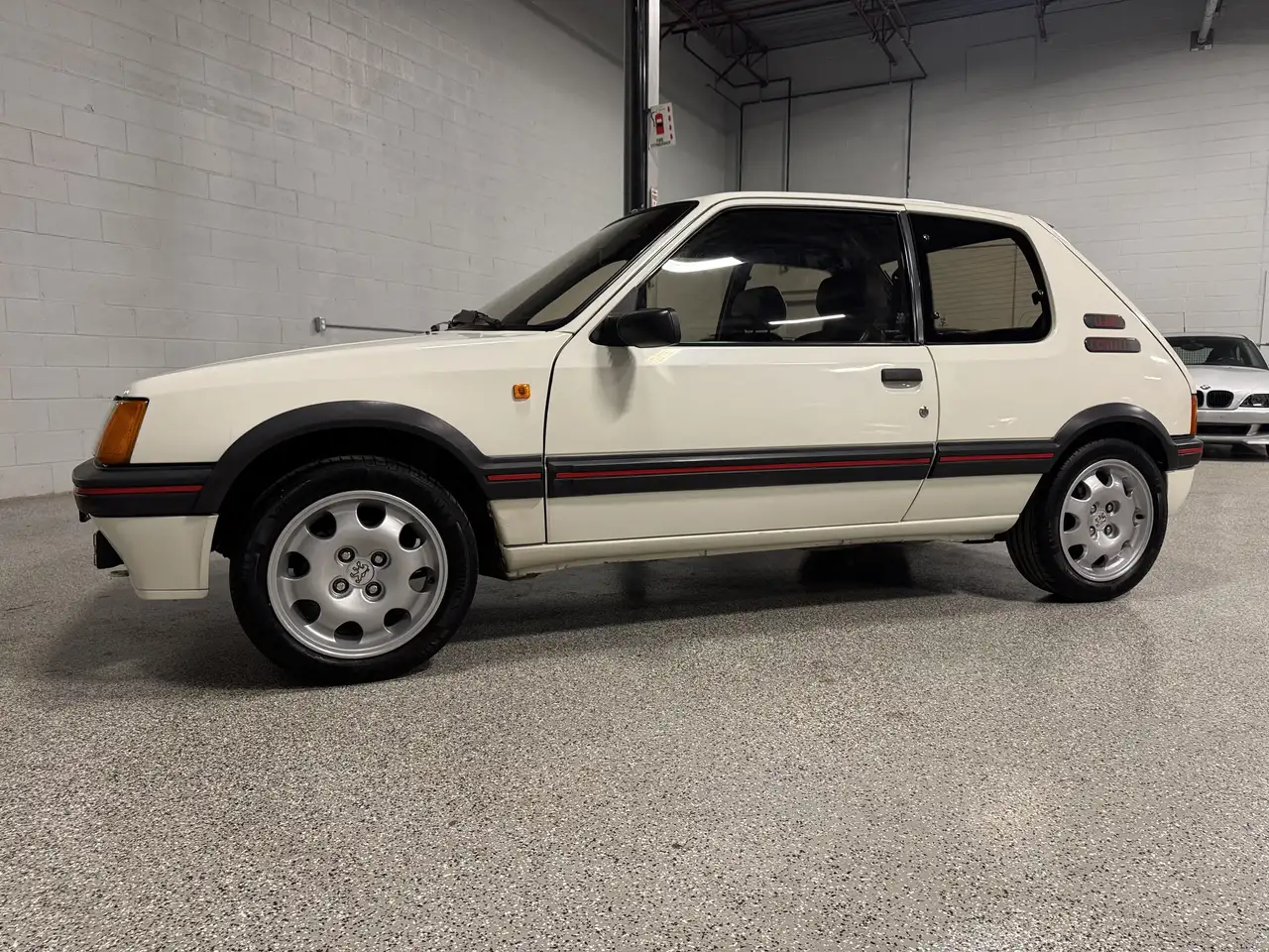 Peugeot 205 снимка Peugeot 205