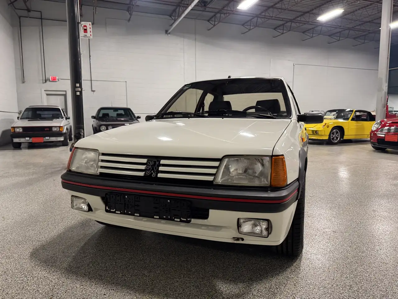 Peugeot 205 снимка Peugeot 205