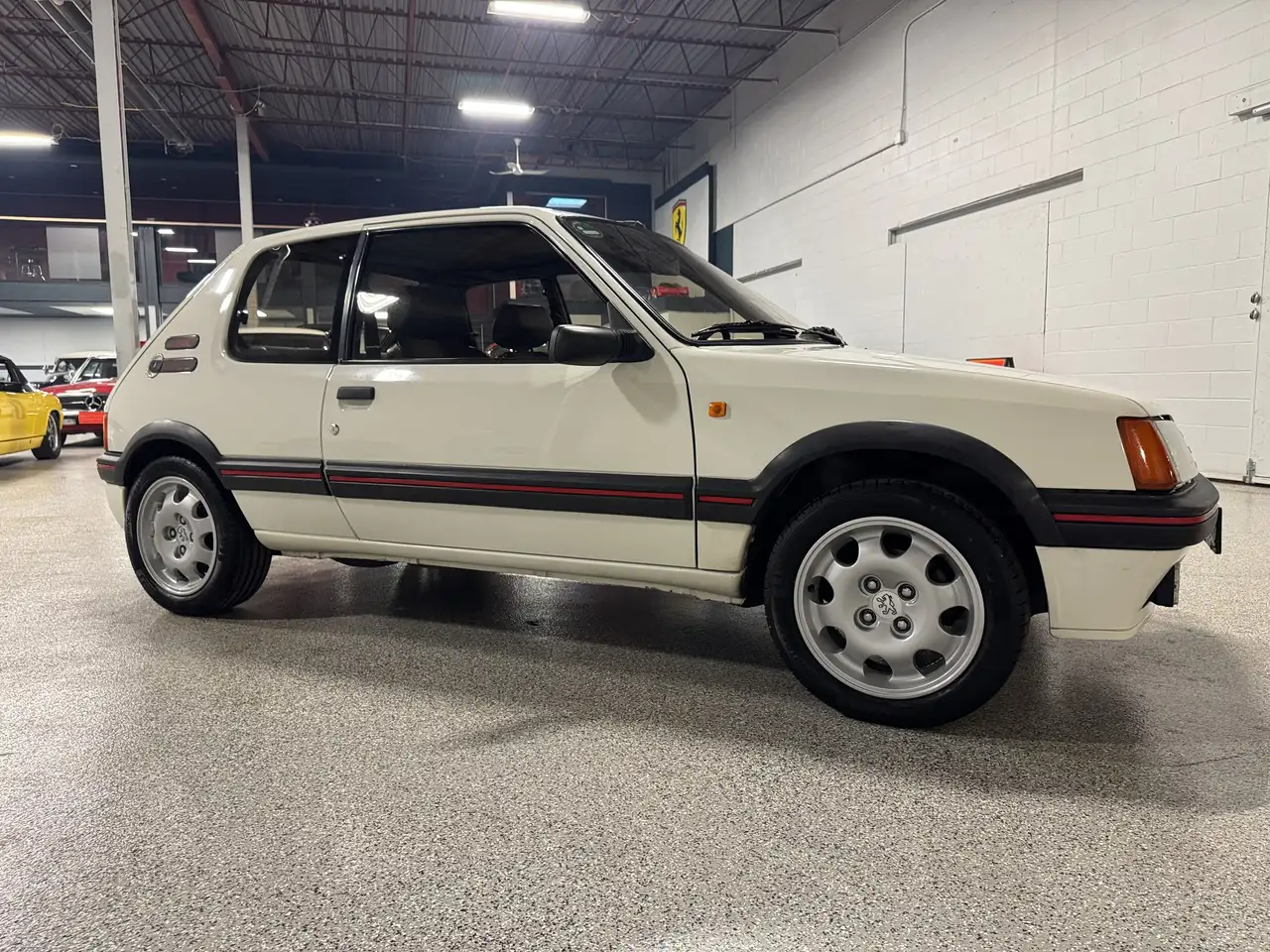 Peugeot 205 снимка Peugeot 205
