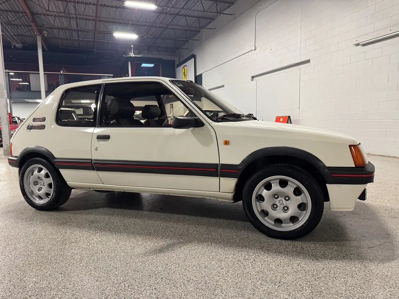 Peugeot 205 снимка Peugeot 205