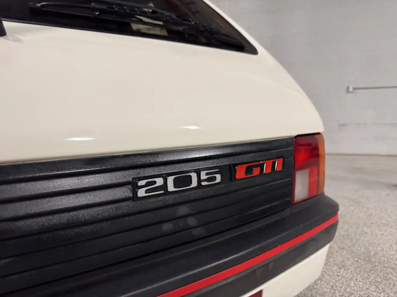 Peugeot 205 снимка Peugeot 205